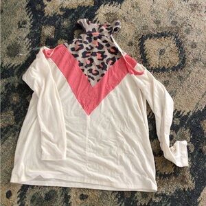 Leopard cold shoulder coral top
